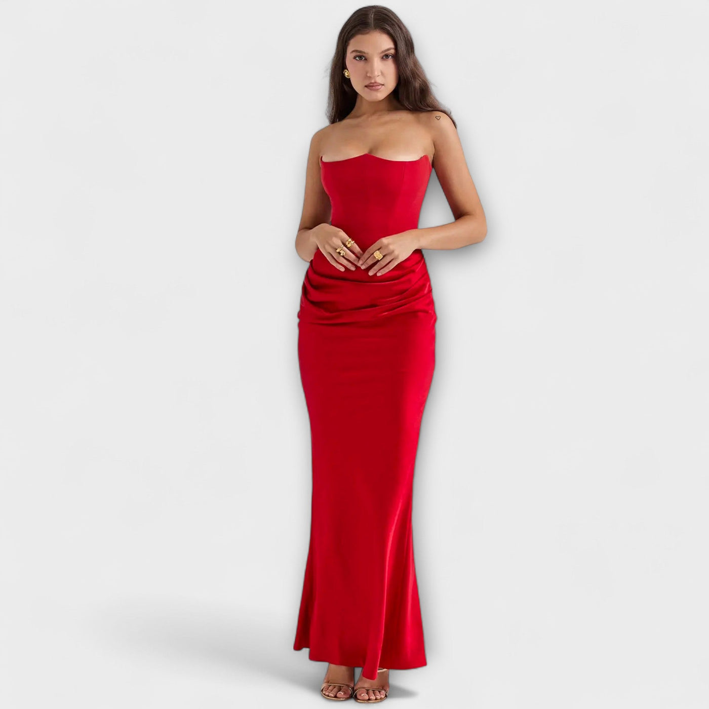 Schulterfreies Satin-Maxikleid mit Drapierung