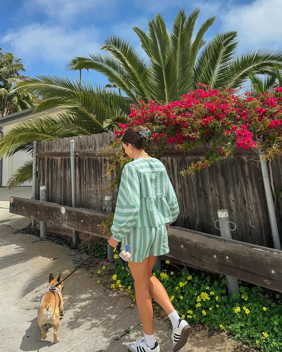 Damen Sommer-Zweiteiler – Gestreifte Bluse & Shorts – Lässiger Schnitt