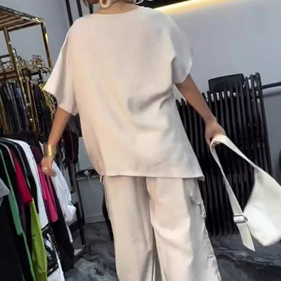 Rivka | Zweiteiliger Damenanzug mit Rundhals-T-Shirt und Hose