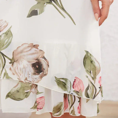 Wells | Chiffonkleid mit ausgestellten Rosenblüten