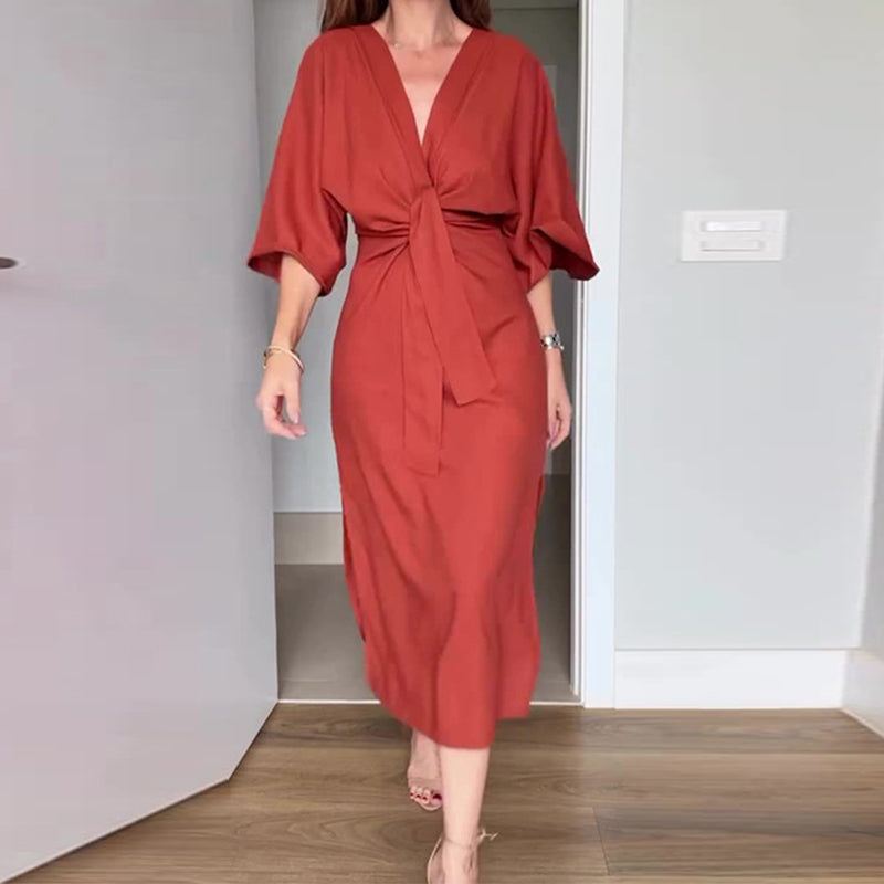 Connie | Elegantes Damenkleid mit Taillenschnürung und seitlichem Schlitz und V-Ausschnitt