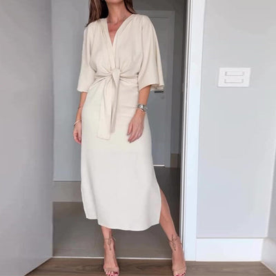 Connie | Elegantes Damenkleid mit Taillenschnürung und seitlichem Schlitz und V-Ausschnitt