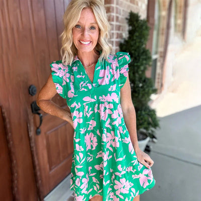 Kenny | Kleid mit Druck und V-Ausschnitt mit Rüschen an den Ärmeln