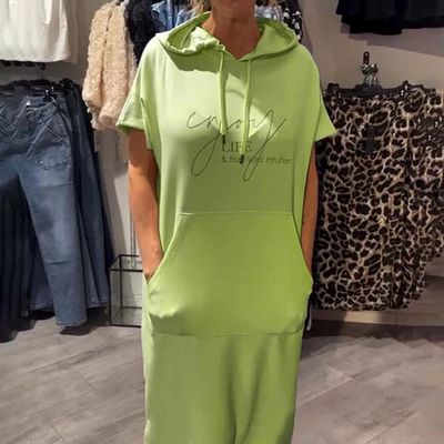 Adonisa | Damenkleid mit kurzen Ärmeln und Kapuze