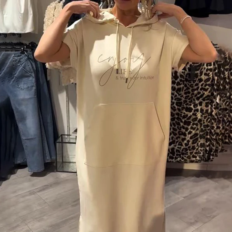 Adonisa | Damenkleid mit kurzen Ärmeln und Kapuze