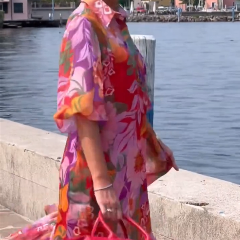 Grace | Rotes Chiffonkleid mit Blumenmuster