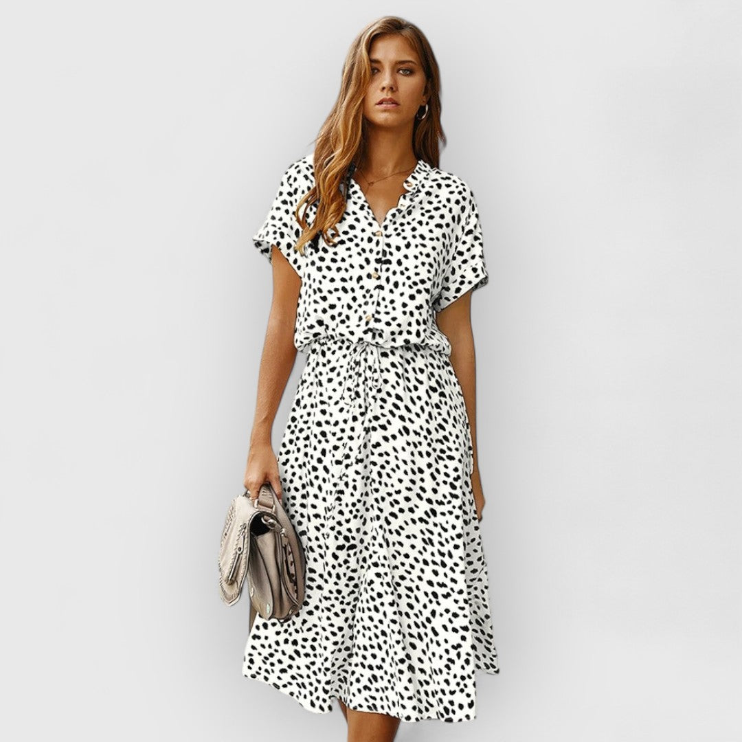 April | Schickes Bequemes Kleid